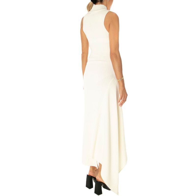 DONNA-AKEP-ABITI-CORTI-1490849