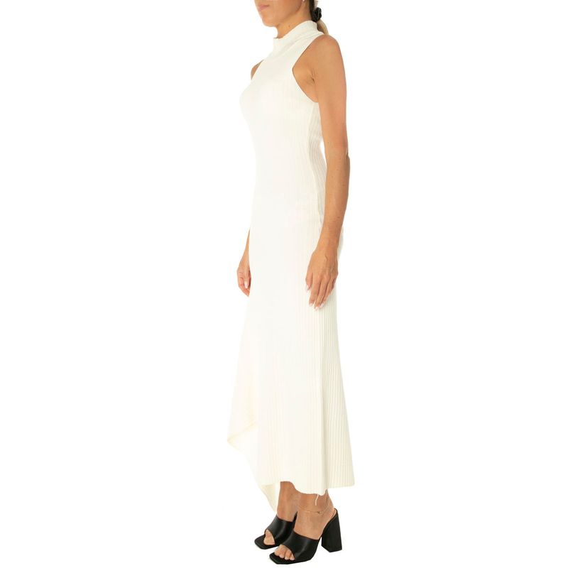 DONNA-AKEP-ABITI-CORTI-1490849