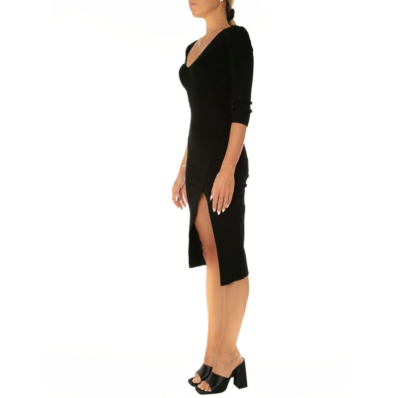 DONNA-AKEP-ABITI-CORTI-1490851