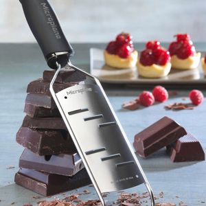 Black large flake blade grater