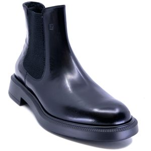 Black leather ankle boot with shiny finish