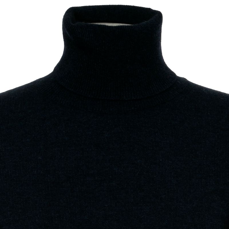 Essenziale - Turtleneck in merino wool and cashmere yarns on Arteni.it