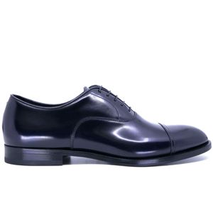 Leather Oxford lace-up