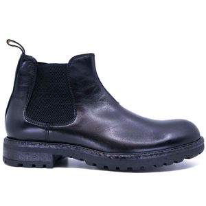 Black Papua leather ankle boot