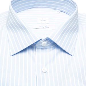Camicia azzurra a righe bianche