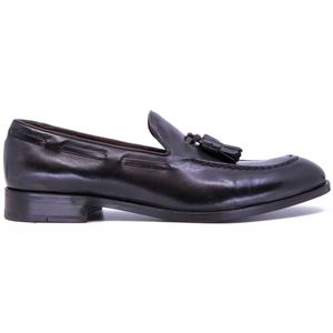 Mocassino marrone con nappine