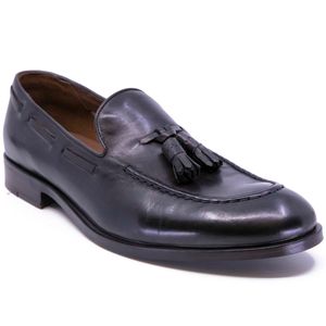 Mocassino marrone con nappine