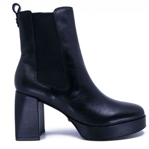 Leather ankle boot with elastic bands