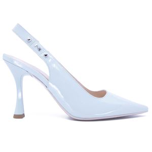 Patent pumps with studs and logo