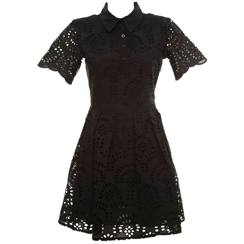 DONNA-SILVIAN-HEACH-ABITI-CORTI-1530343