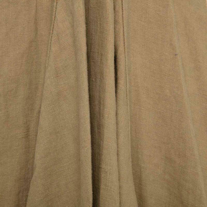 DONNA-SILVIAN-HEACH-ABITI-CORTI-1530351