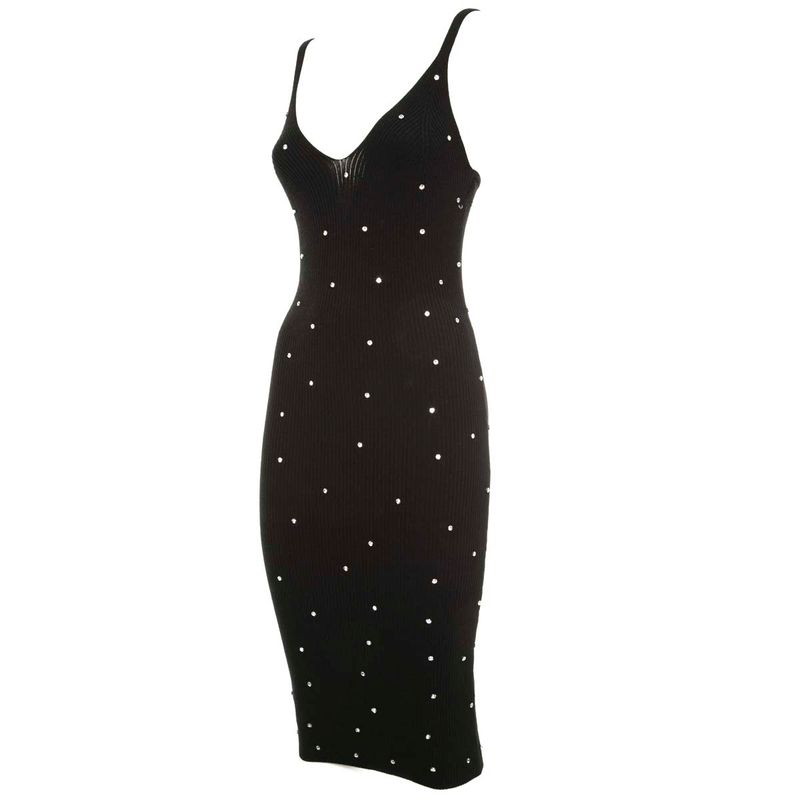 DONNA-SILVIAN-HEACH-ABITI-CORTI-1530338