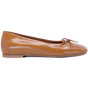 Leather ballerina with bow