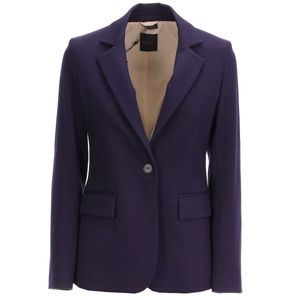 Elegant single-breasted jacket with 3D effect