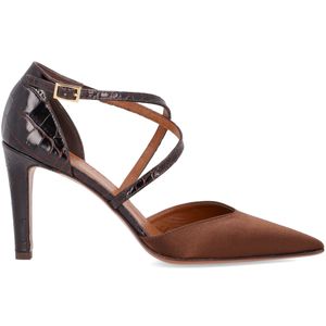 Brown pump with satin tip