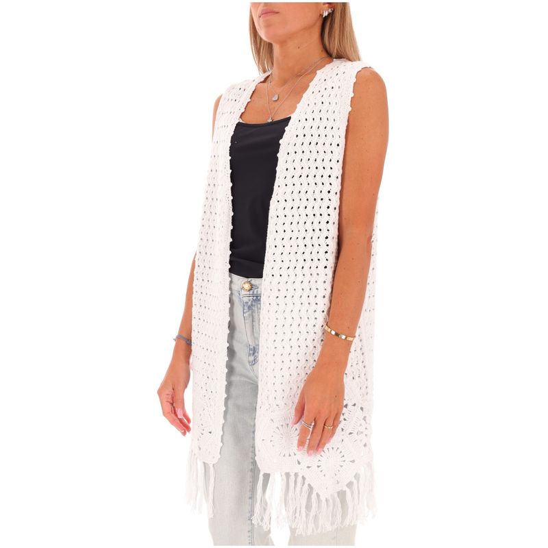 DONNA-KANGRA-ABITI-CORTI-1524679