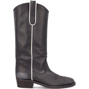 Leather Texan boot with stitching