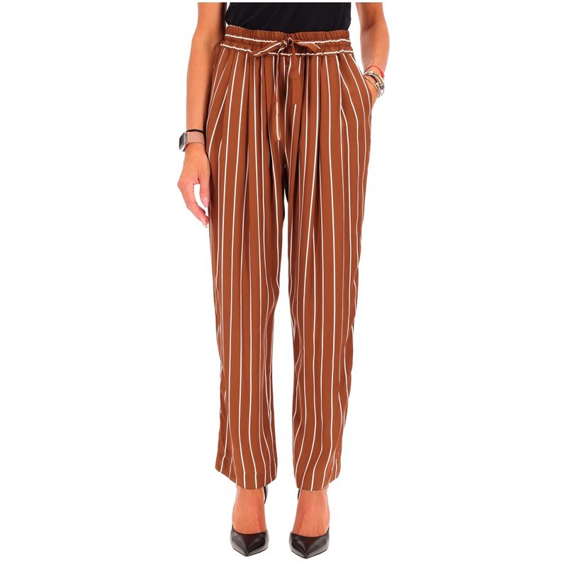 DONNA-SEMICOUTURE-PRE-COLLEZIONE-CLASSICI-1526169
