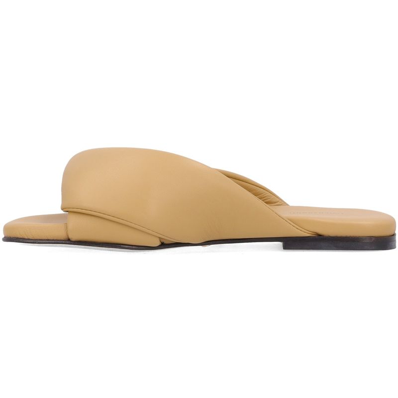 CALZATURE-LIVIANA-CONTI-ABITI-CORTI-1526358