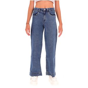 Regular blue jeans with zip fastening