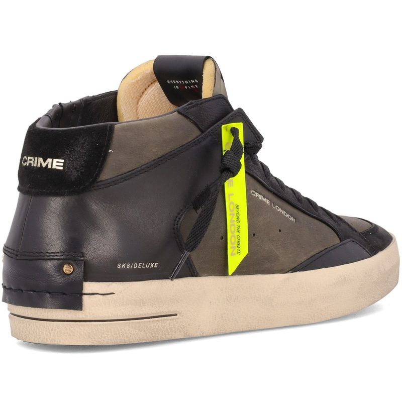 CALZATURE-CRIME-STRINGATE-1542495