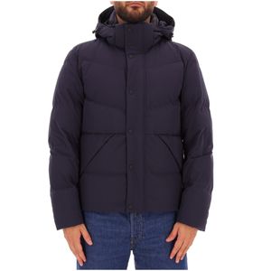 Padded jacket with side pockets