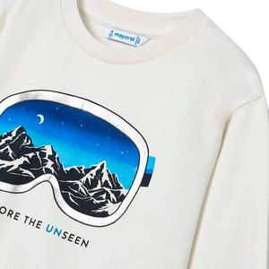 White T-shirt with chest design