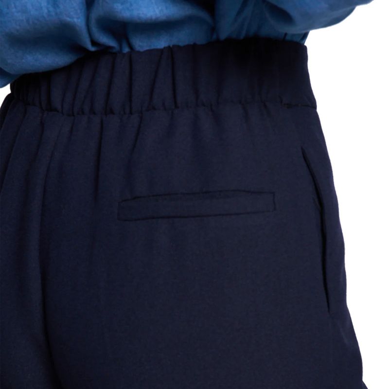 DONNA-SILVIAN-HEACH-CLASSICI-1536923