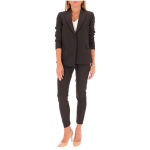 Single-breasted blazer suit