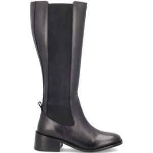 Boot with maxi elasticated insert