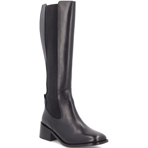 Boot with maxi elasticated insert