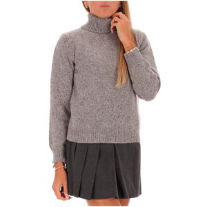 High neck sweater with ribbed edges