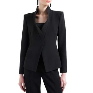 Cady crepe jacket with shaped profiles