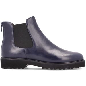 Leather ankle boot with elastic bands and zip