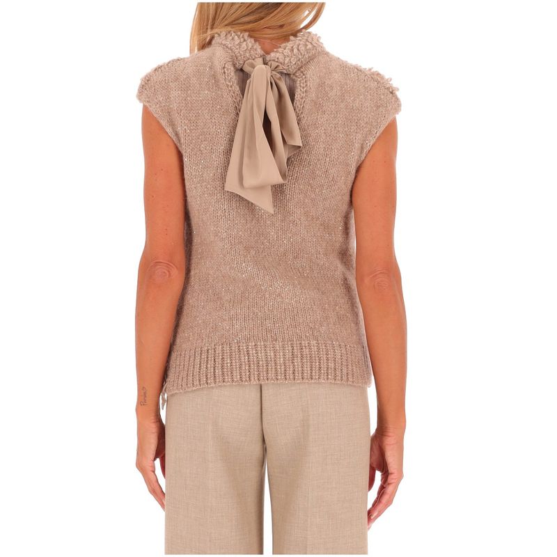 DONNA-D.EXTERIOR-ABITI-CORTI-1539921