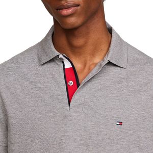 Polo con bandierina ricamata