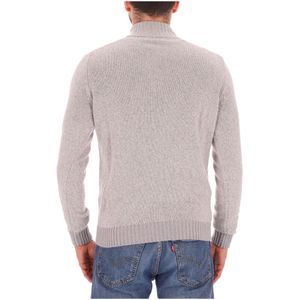 Wool and cashmere sweater with buttons