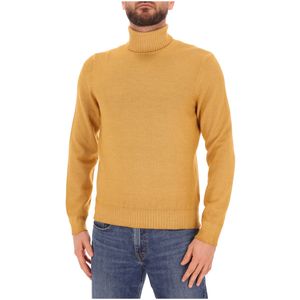 Plain turtleneck in virgin wool yarns