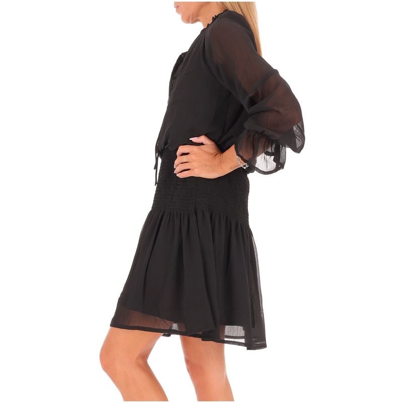 DONNA-MOLLY-BRACKEN-ABITI-CORTI-1539057