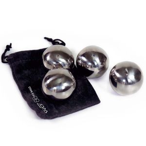 Set of 4 reusable stainless steel drink cooler spheres