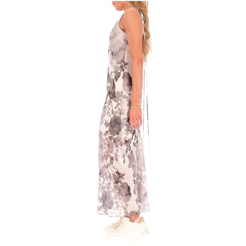 DONNA-PATRIZIA-PEPE-ABITI-CORTI-1548860