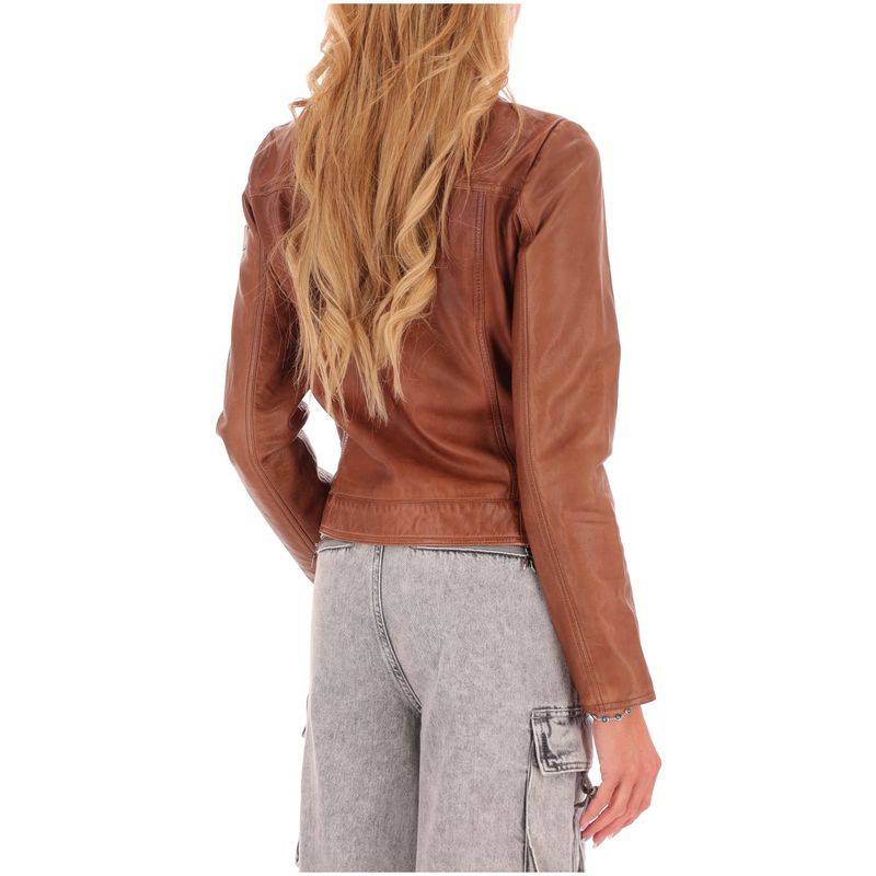 DONNA-PEUTEREY-GIACCHE-1552620