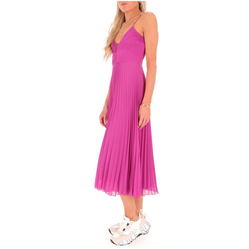 DONNA-PATRIZIA-PEPE-ABITI-CORTI-1556815