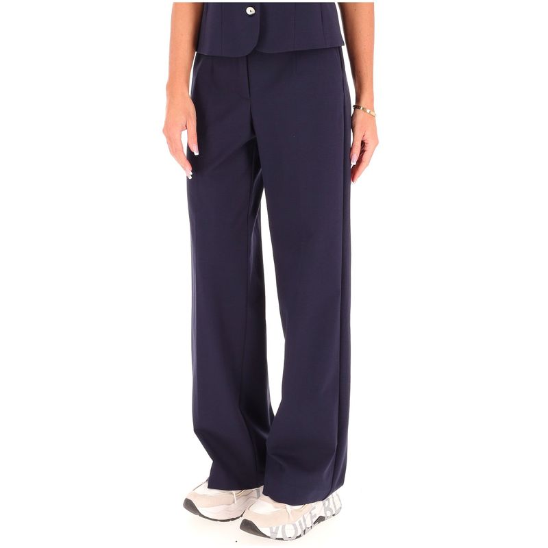 DONNA-ESSENZIALE-CLASSICI-1562299