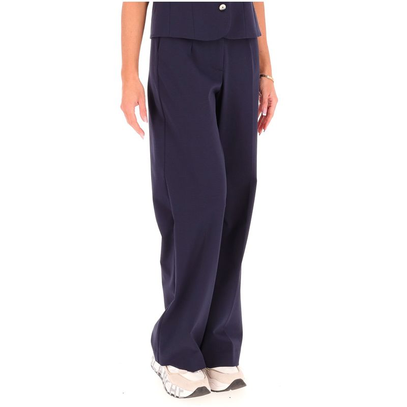 DONNA-ESSENZIALE-CLASSICI-1562299
