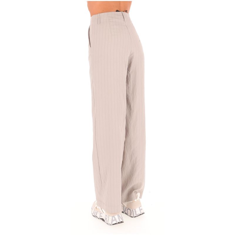 DONNA-ESSENZIALE-CLASSICI-1567355
