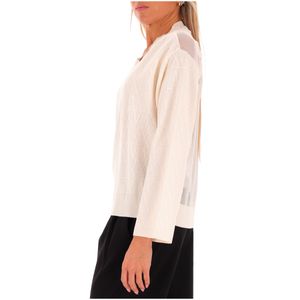 Maglione bianco con scollo a V e dettagli forati