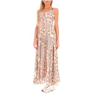 Beige dress with all-over pleated pattern