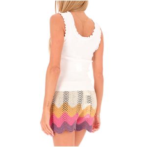 Solid color ribbed top