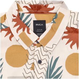 Short-sleeved shirt with all-over pattern